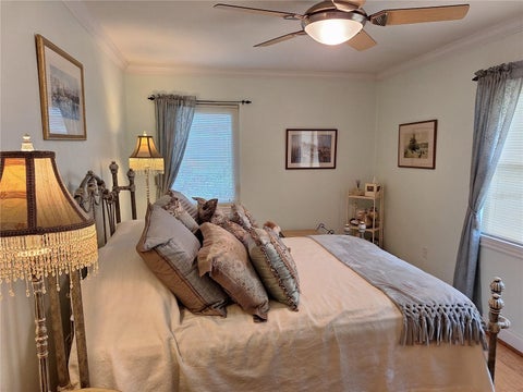 Tiny photo for 456 W 10th Avenue, Mount Dora, FL 32757 (MLS # G5118790)