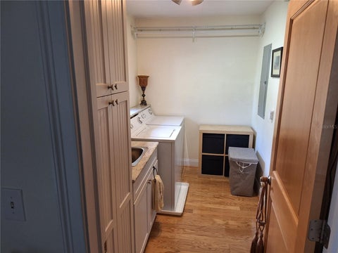Tiny photo for 456 W 10th Avenue, Mount Dora, FL 32757 (MLS # G5118790)