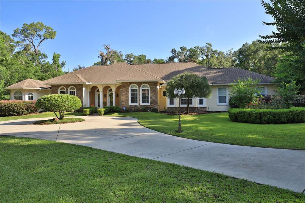 Photo of 1351 SE 91st Place, Ocala, FL 34480 (MLS # OM726733)