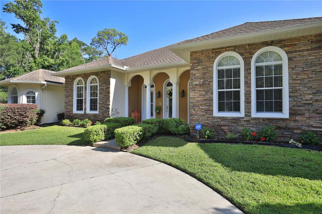 Photo of 1351 SE 91st Place, Ocala, FL 34480 (MLS # OM726733)