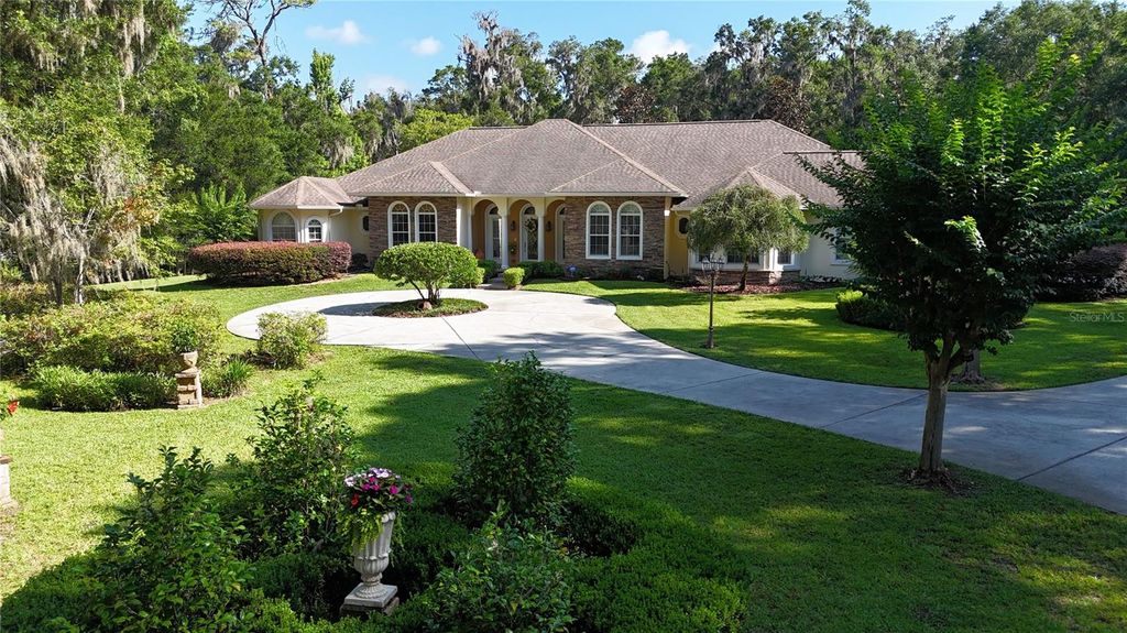Photo of 1351 SE 91st Place, Ocala, FL 34480 (MLS # OM726733)