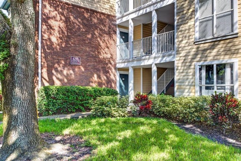 Photo of 4211 Chatham Oak Court #111, Tampa, FL 33624 (MLS # TB8558461)