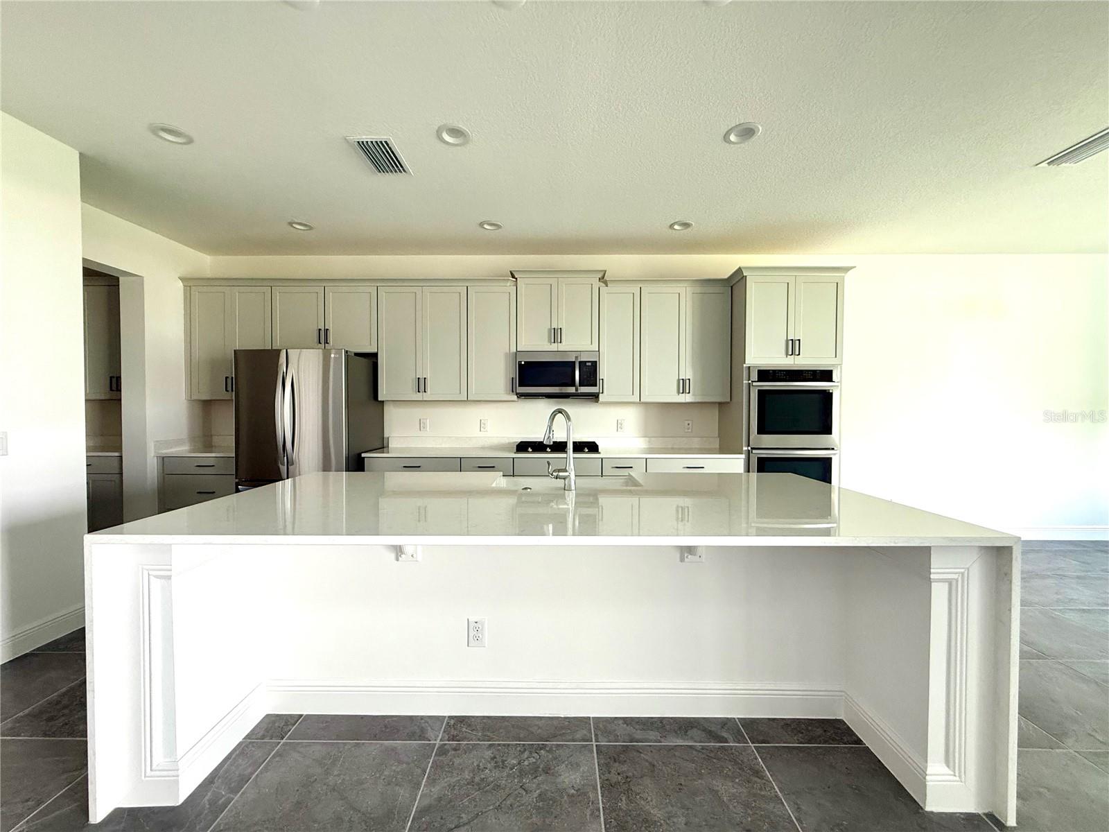 PARK VIEW/THE HILLS PH 3 - Residential