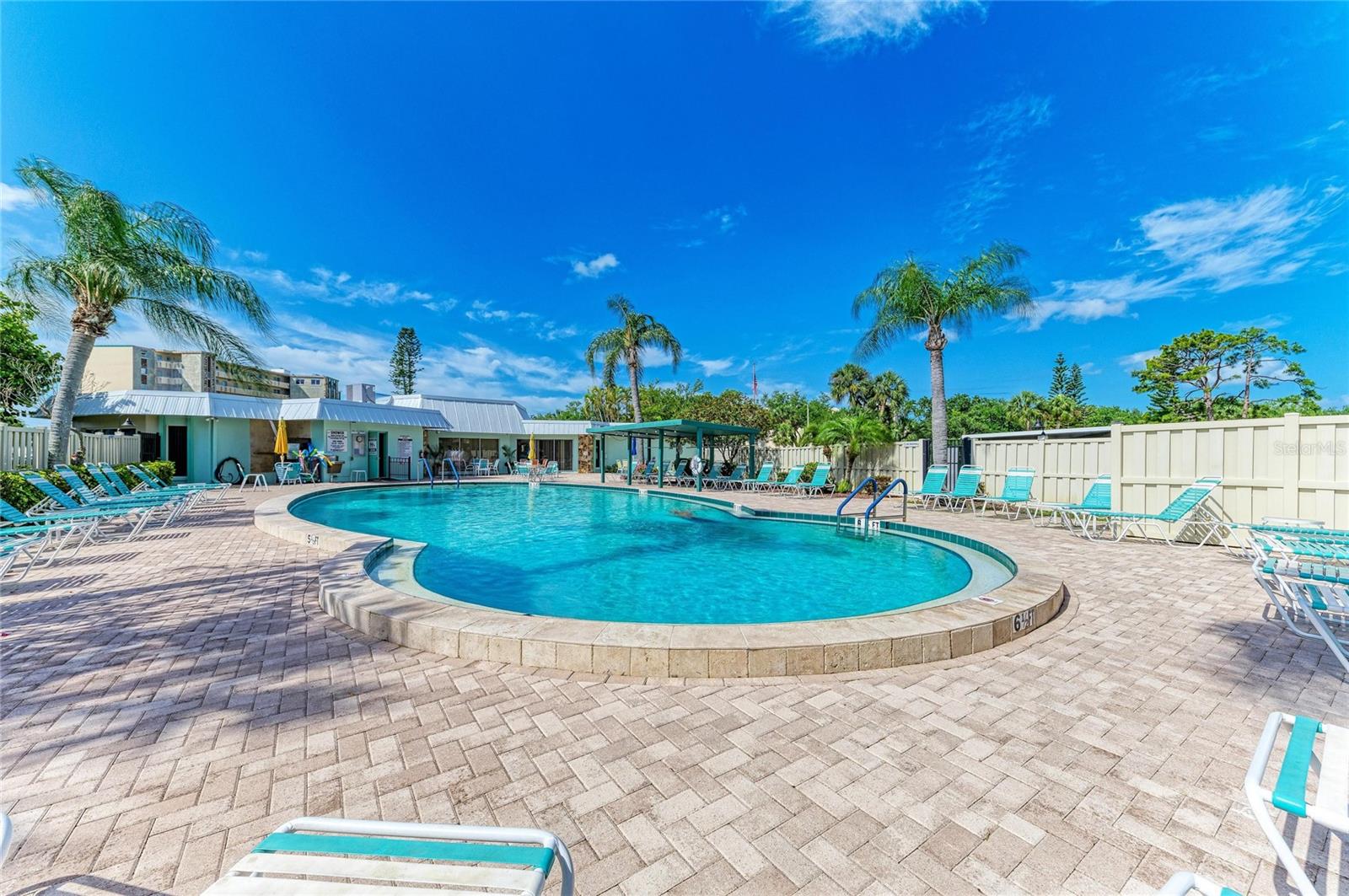 IRONWOOD TENTH - Residential