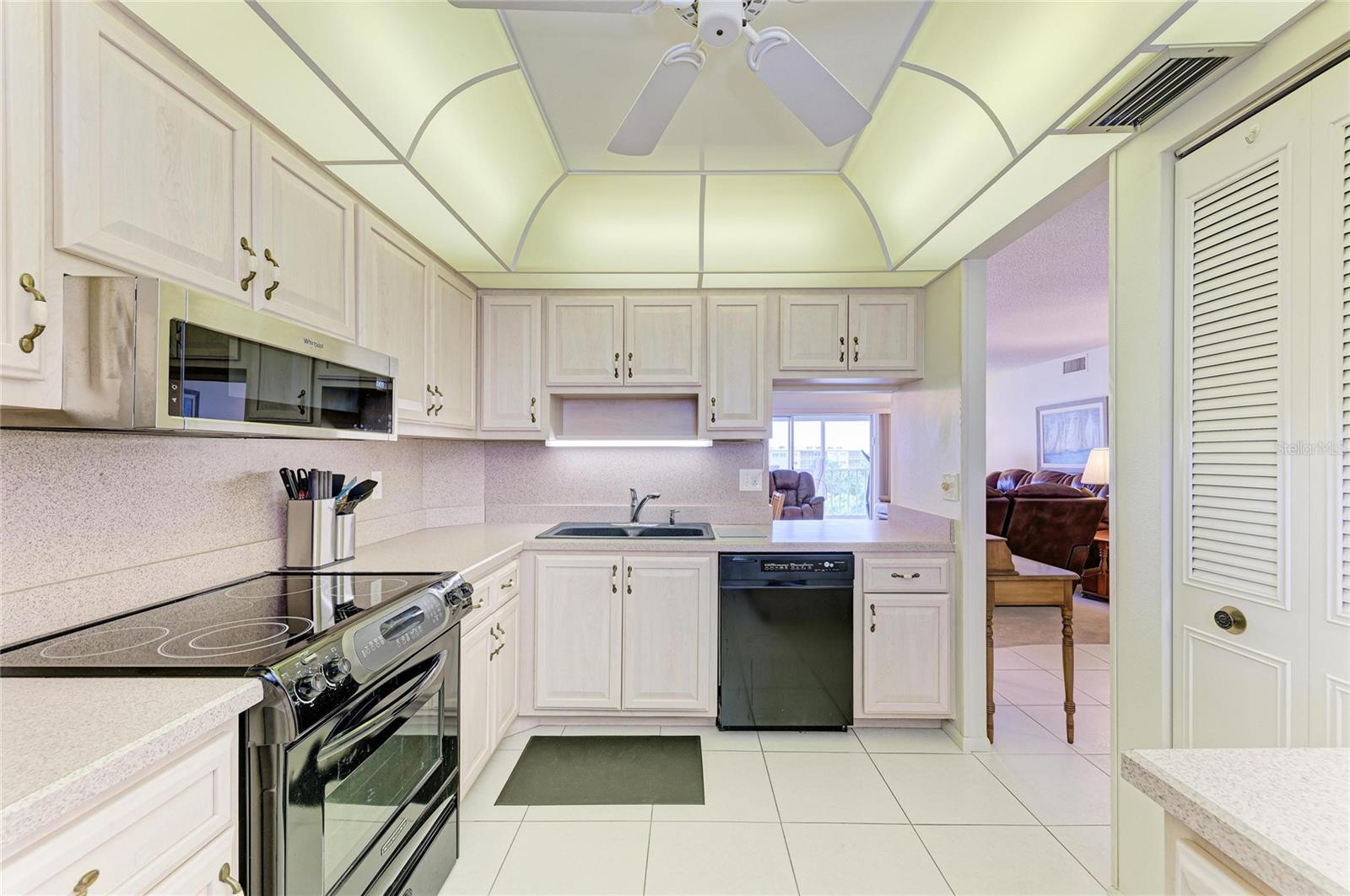 IRONWOOD TENTH - Residential