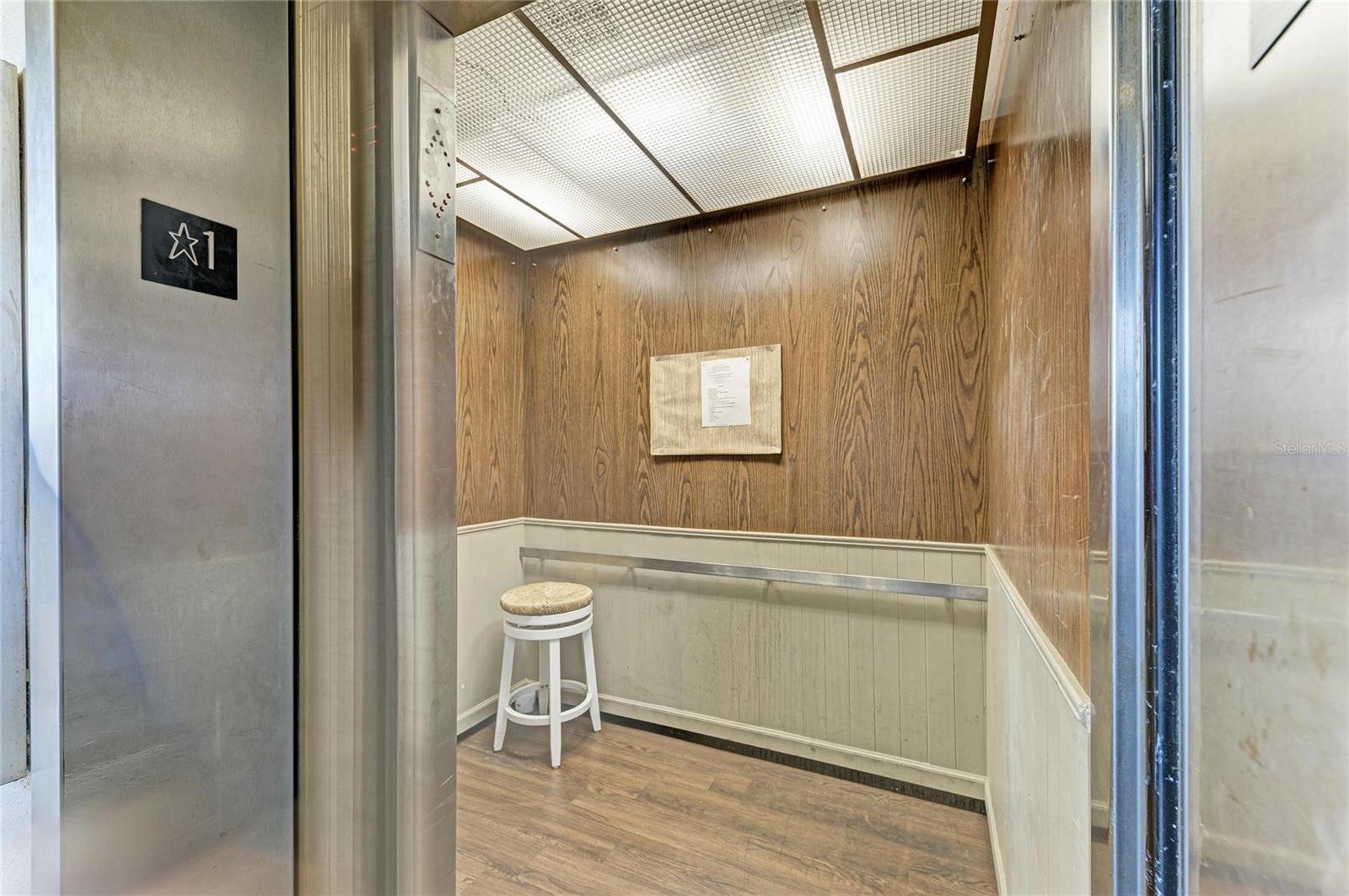 IRONWOOD TENTH - Residential