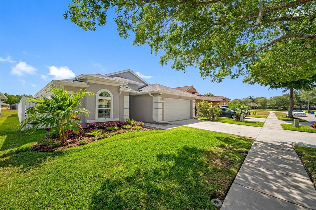 Photo of 19309 Garden Quilt Circle, Lutz, FL 33558 (MLS # TB8391806)