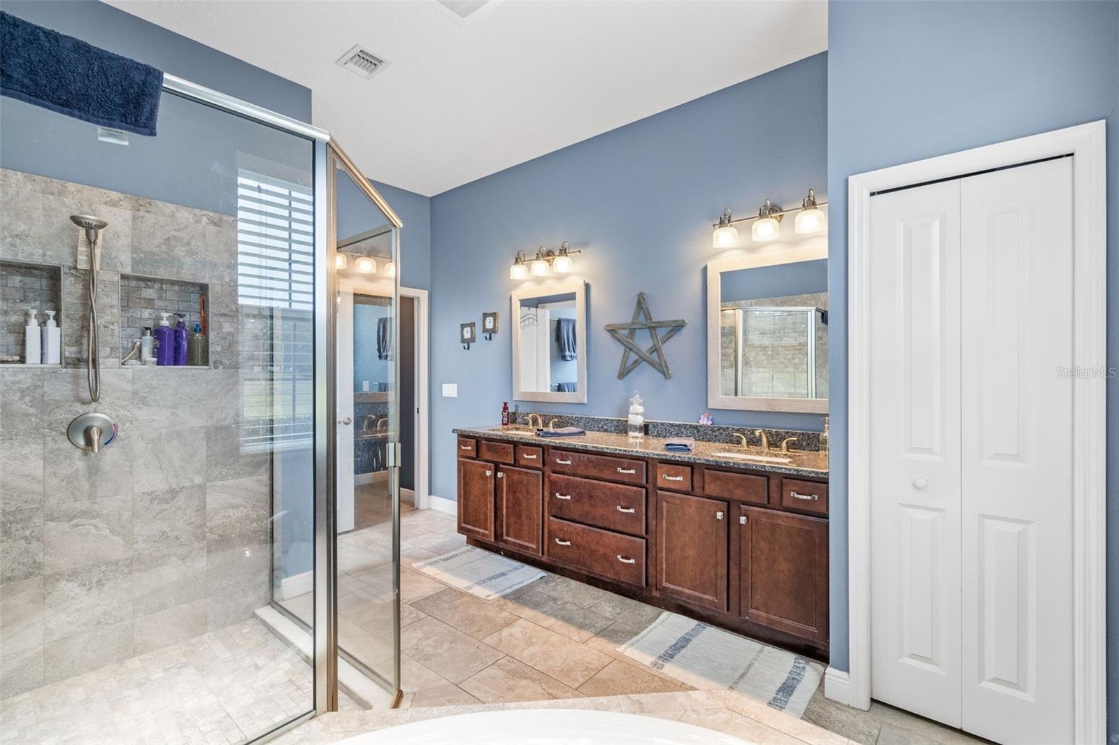 FRENCHS COUNTRY ESTATES - Residential