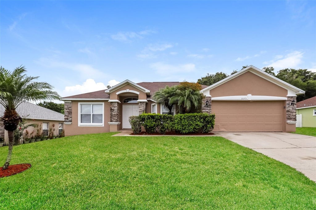 Photo of 8375 Greystone Drive, Lakeland, FL 33810 (MLS # C7531195)