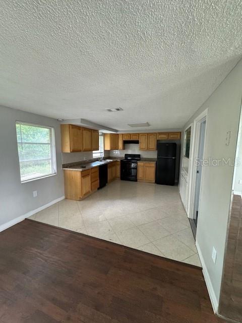 LA VILLA GARDENS - Residential Lease