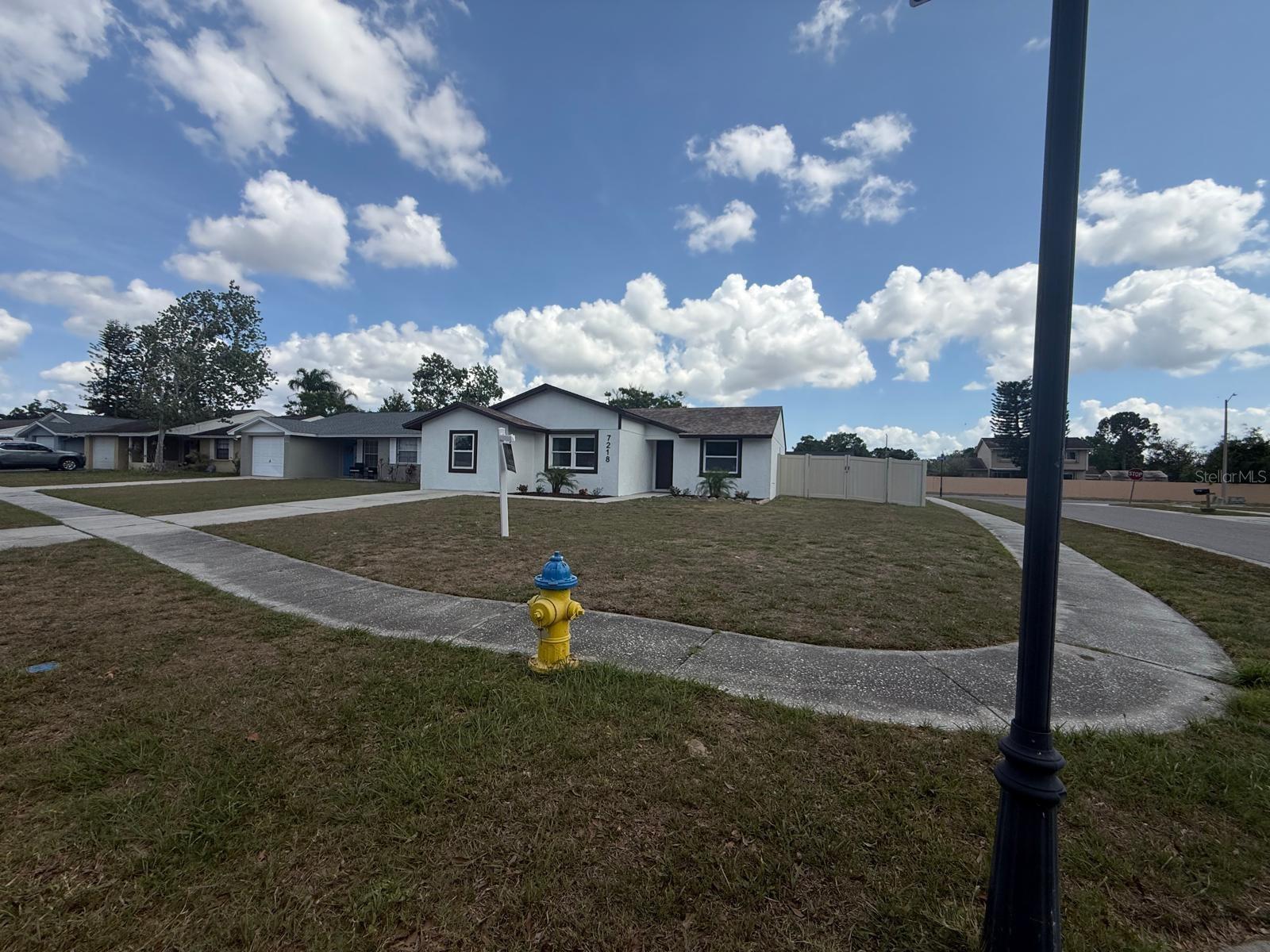 7218 LUNITA COURT