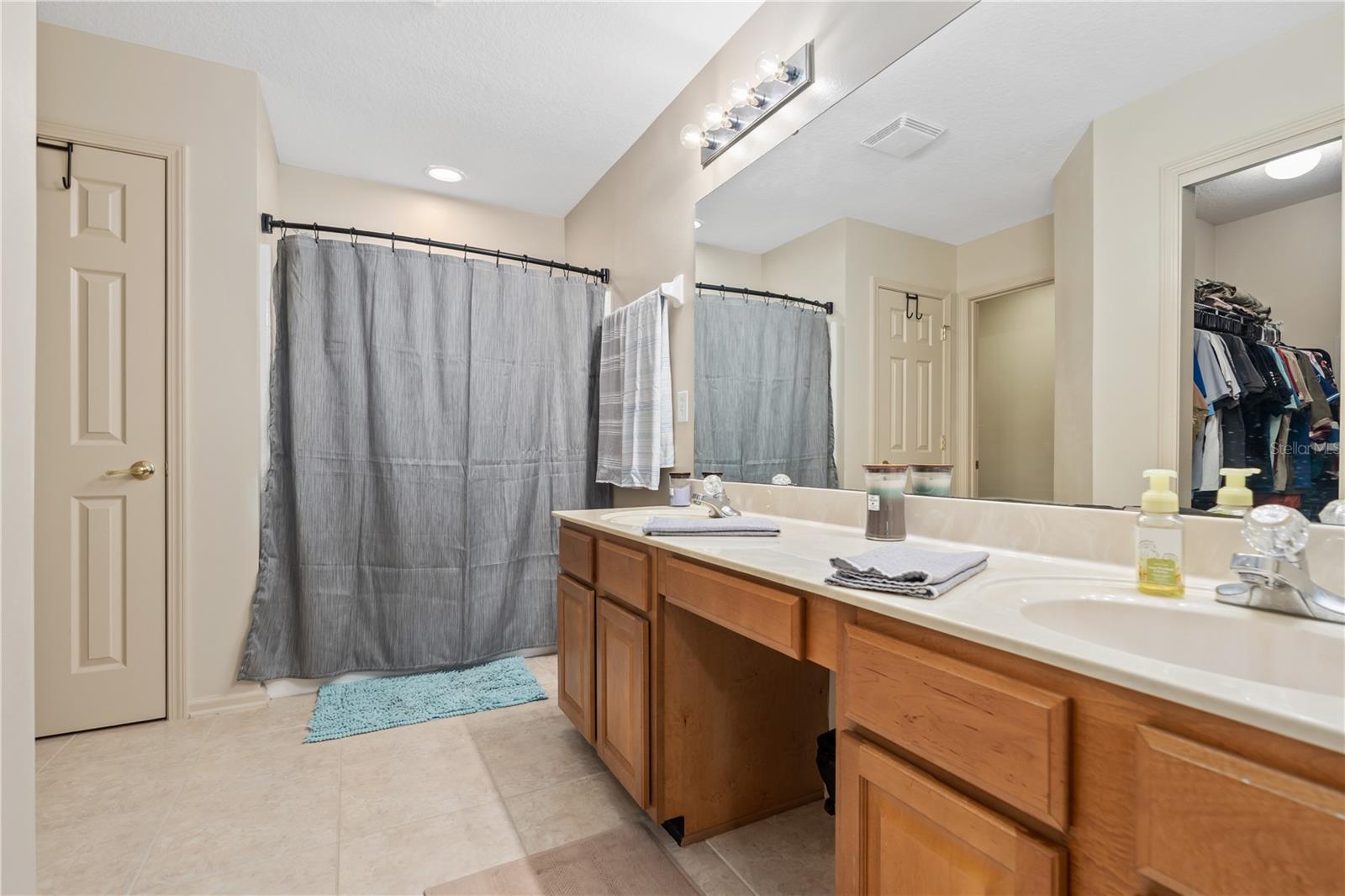 VILLAS AT HERITAGE PARK - Residential