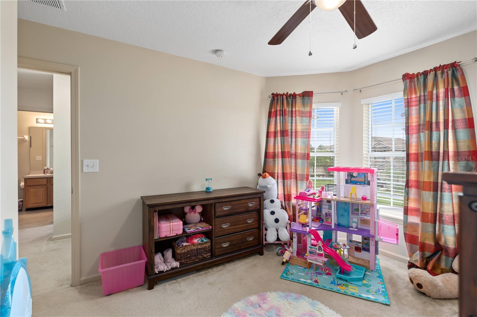 VILLAS AT HERITAGE PARK - Residential