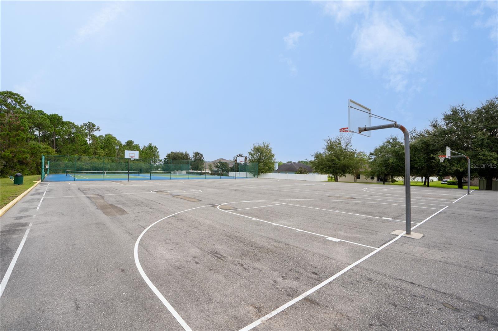 VILLAS AT HERITAGE PARK - Residential