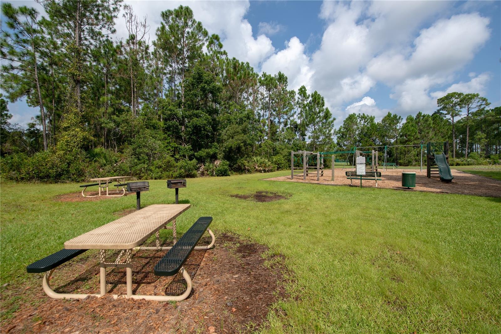 VILLAS AT HERITAGE PARK - Residential