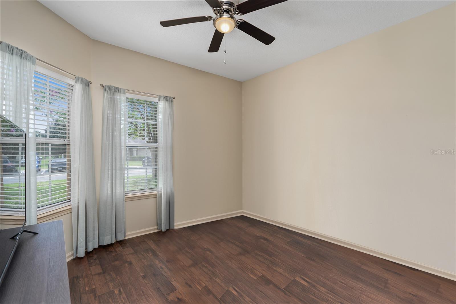 VILLAS AT HERITAGE PARK - Residential