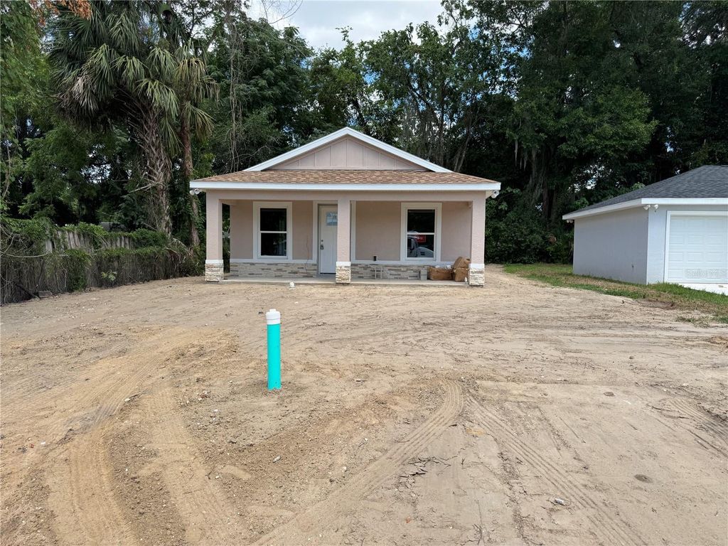 Photo of 515 SW 15th Avenue, Ocala, FL 34471 (MLS # OM724911)