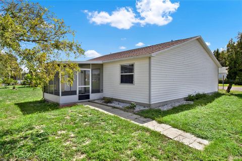 A home in LAKE WALES