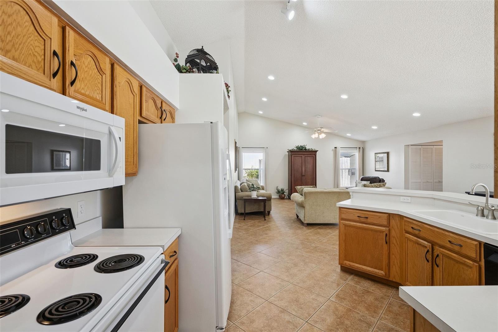 RIVERSIDE AT TWIN RIVERS UN 2 - Residential