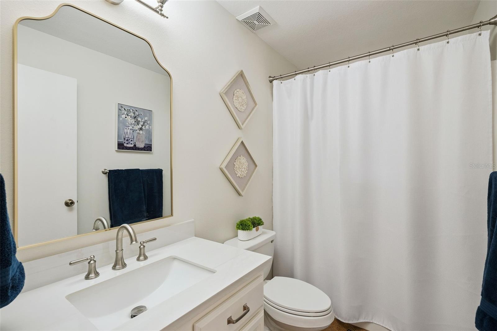 RIVERSIDE AT TWIN RIVERS UN 2 - Residential