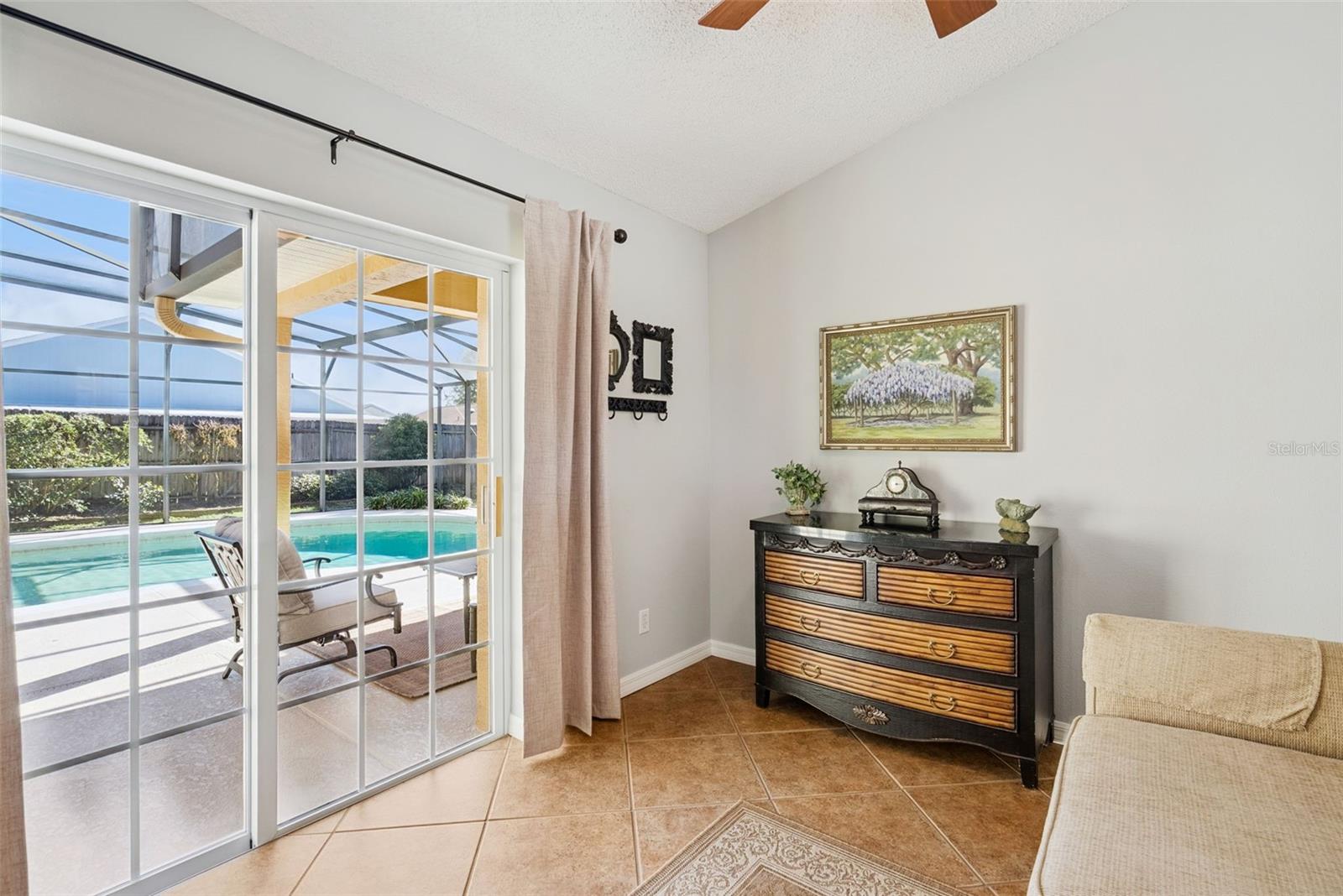 RIVERSIDE AT TWIN RIVERS UN 2 - Residential