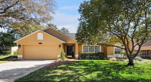 Photo of 1251 Twin Rivers Boulevard, Oviedo, FL 32766 (MLS # O6382892)
