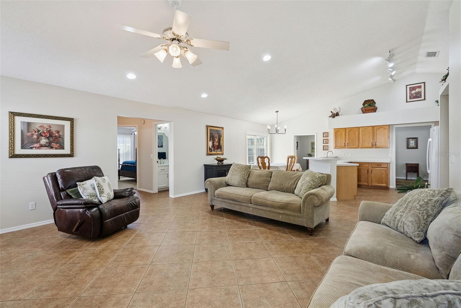 RIVERSIDE AT TWIN RIVERS UN 2 - Residential