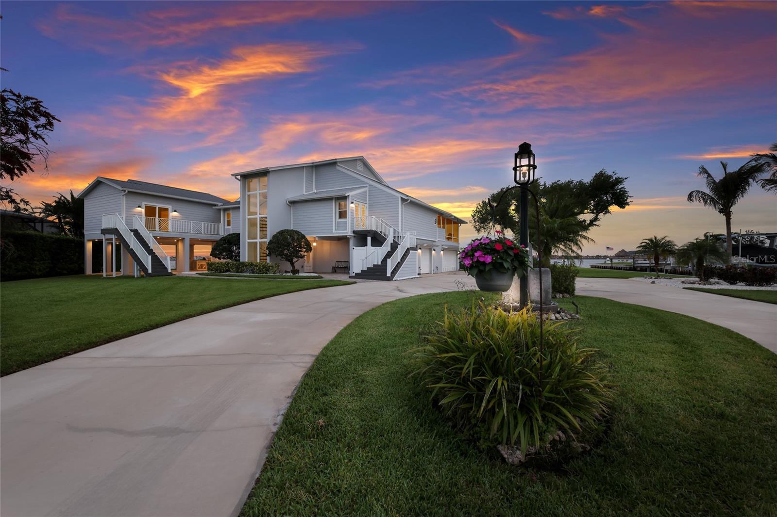 806 NANCY GAMBLE LANE