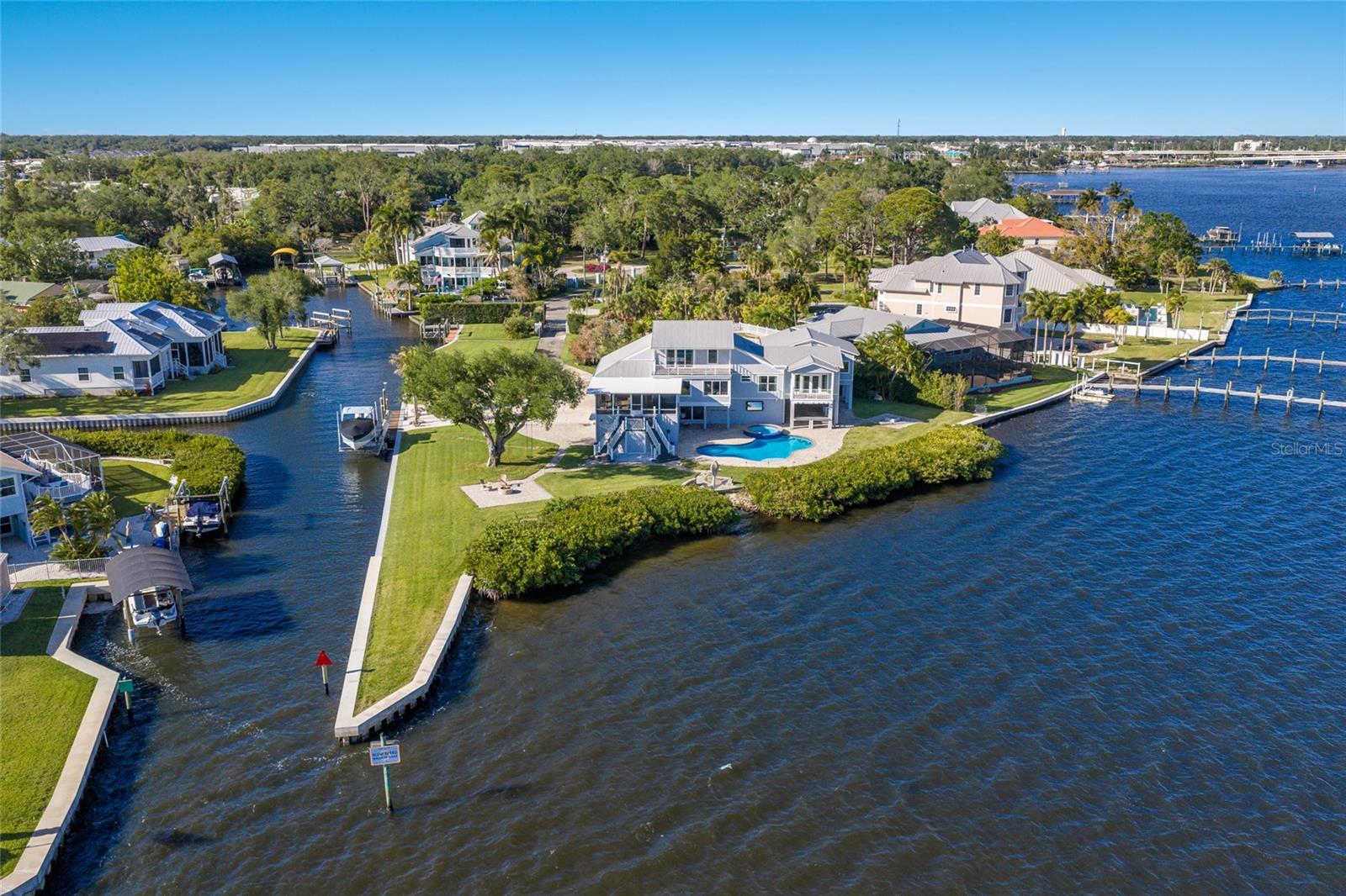 806 NANCY GAMBLE LANE