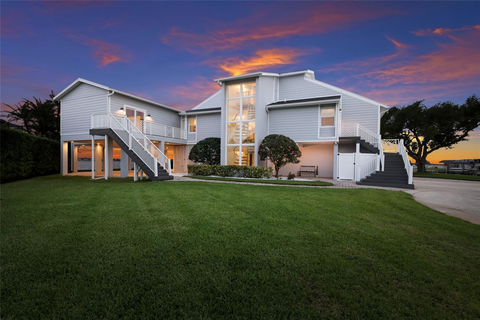 806 NANCY GAMBLE LANE