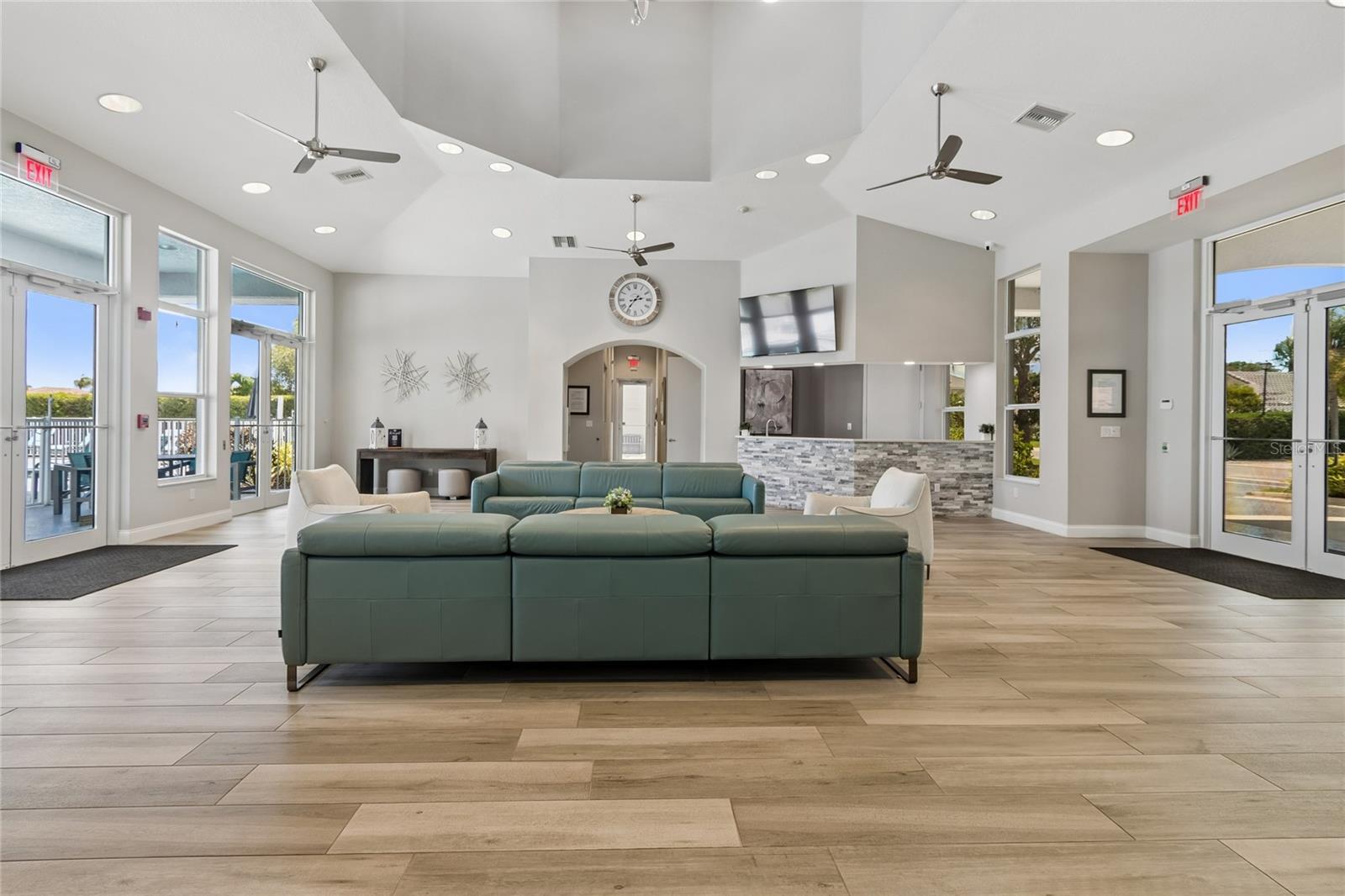 RIVER PLACE - Residential