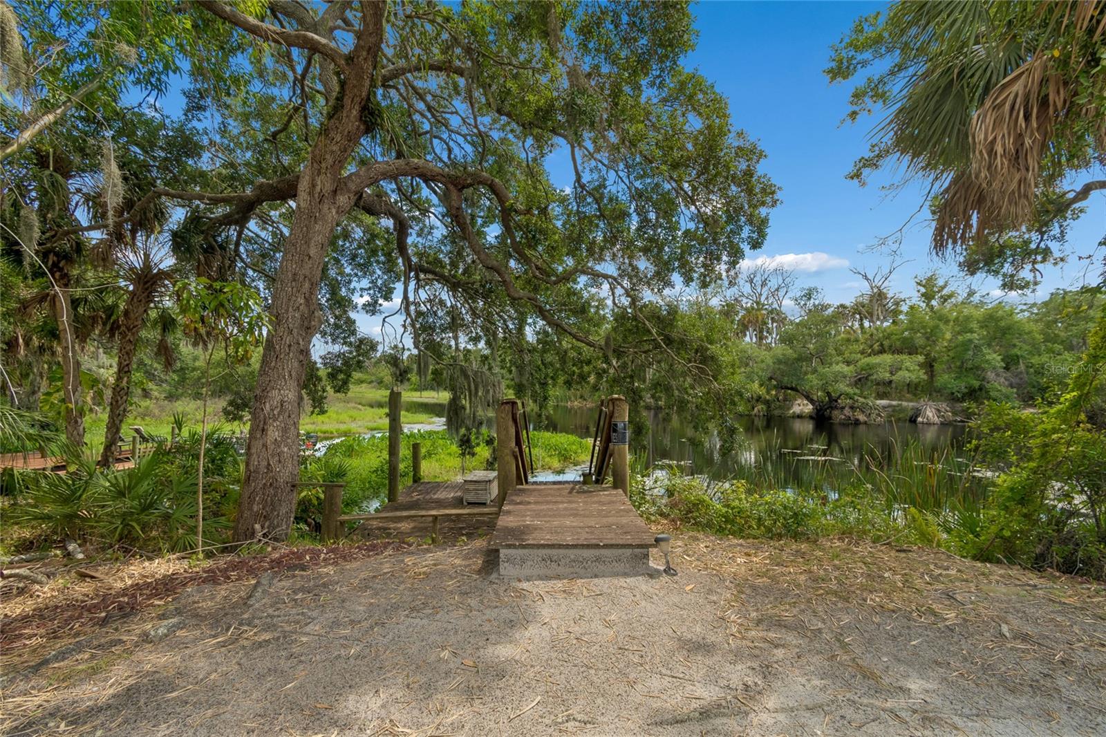 RIVER PLACE - Residential