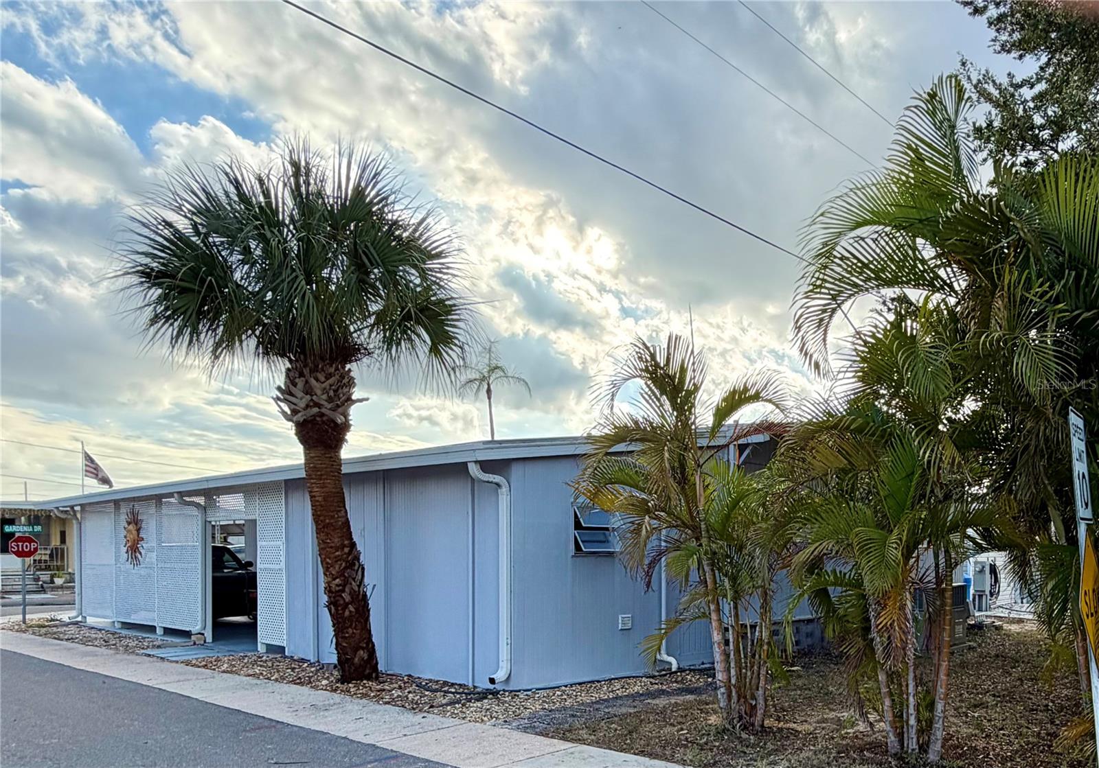 SUNSET PALMS UNREC - Residential