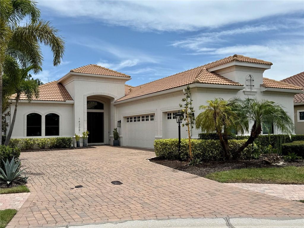 Photo of 14209 Bathgate Terrace, Bradenton, FL 34202 (MLS # A4659369)