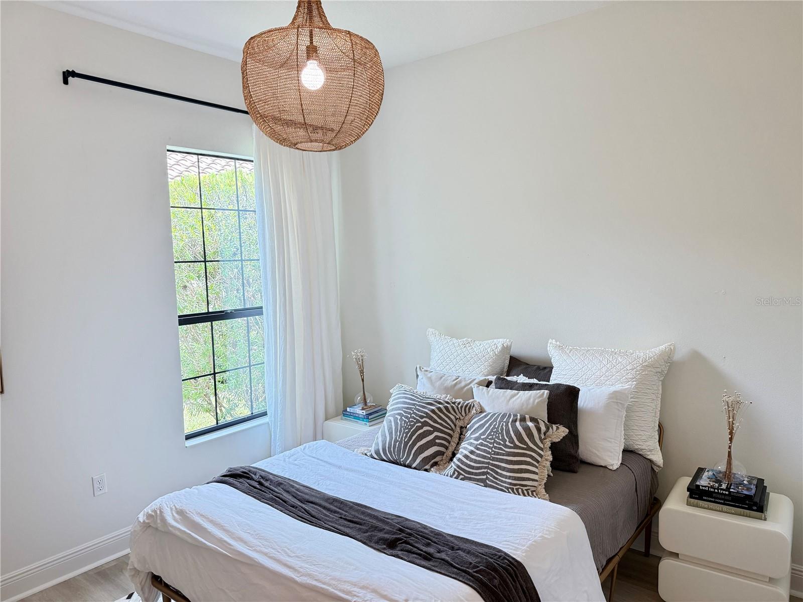 COUNTRY CLUB EAST AT LAKEWD RNCH RR - Residential Lease