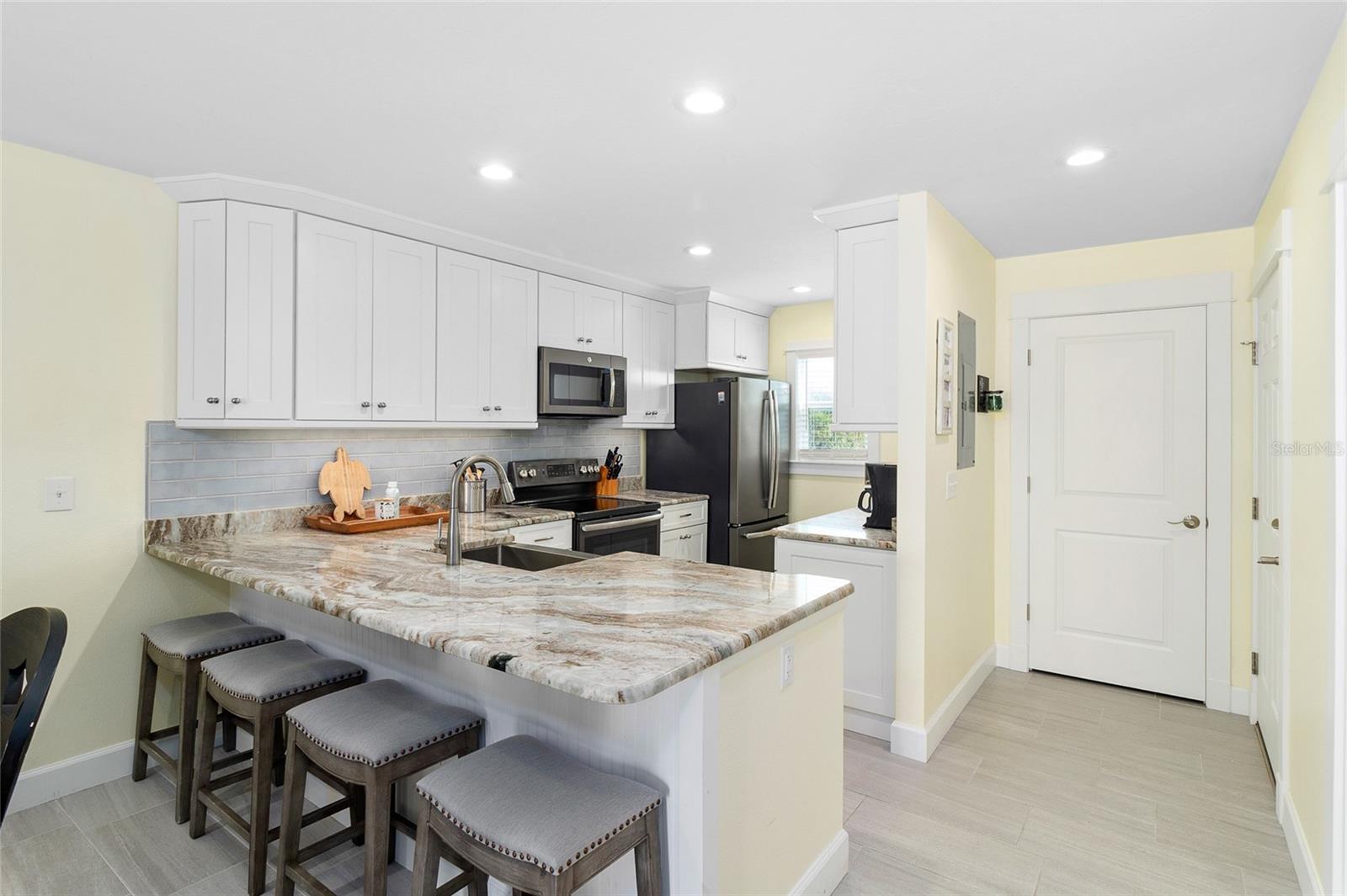 460 GULF BOULEVARD 4