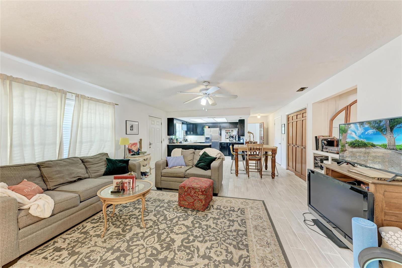 1050; N 1/4 OF 15/34/17 - Residential