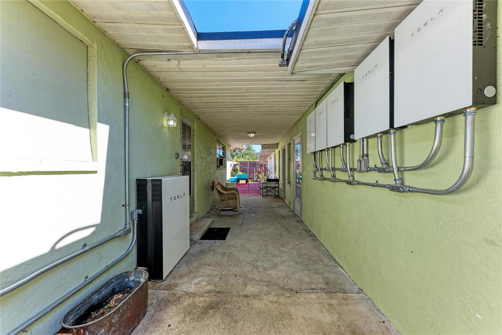 1050; N 1/4 OF 15/34/17 - Residential