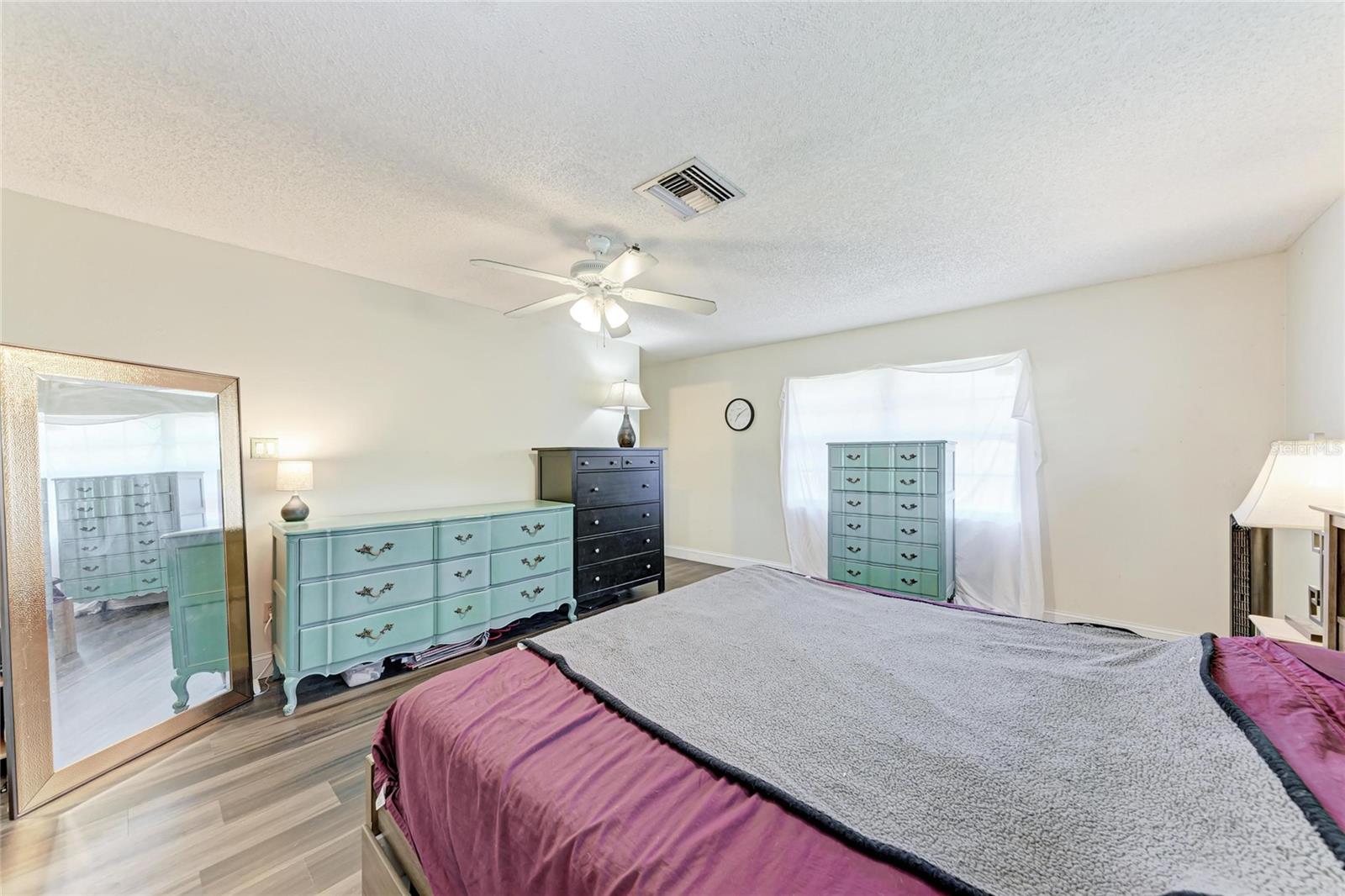 1050; N 1/4 OF 15/34/17 - Residential