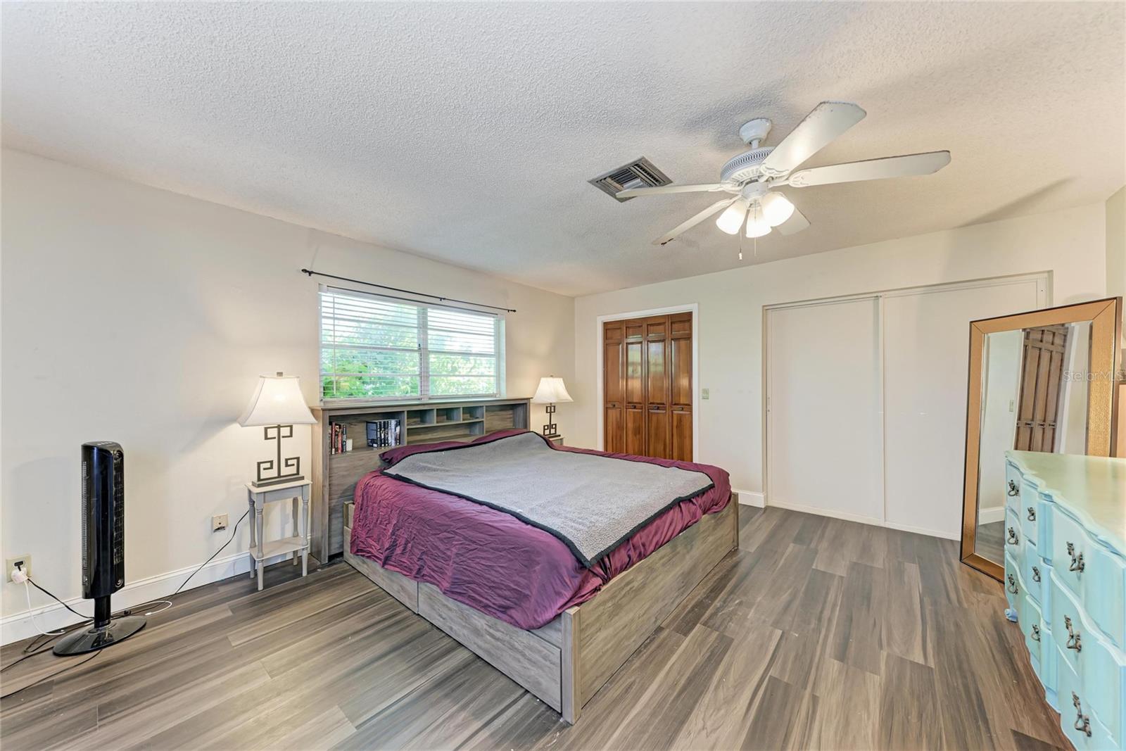 1050; N 1/4 OF 15/34/17 - Residential