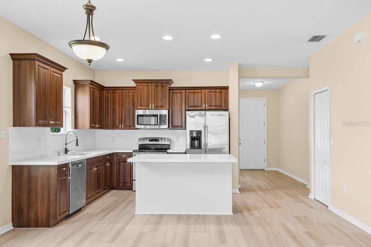 FOREST CREEK FENNEMORE WAY - Residential Lease