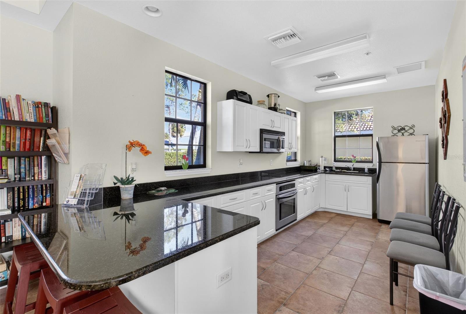 PALMETTO COVE CONDO PH 2 BLDG - Residential