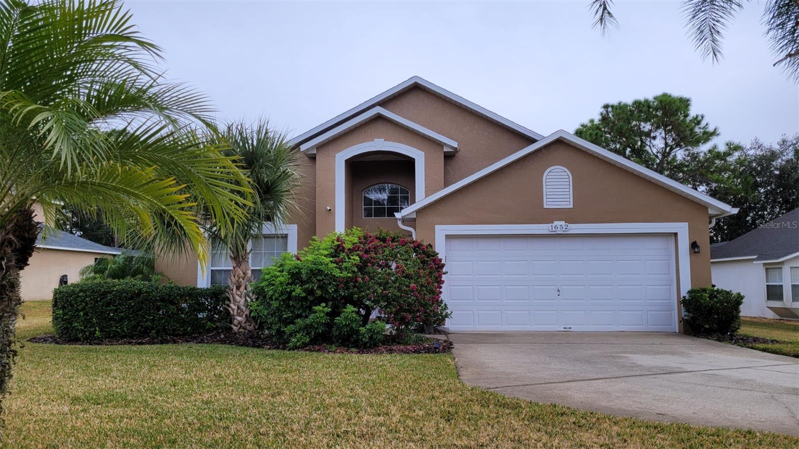 1652 DUNES COURT