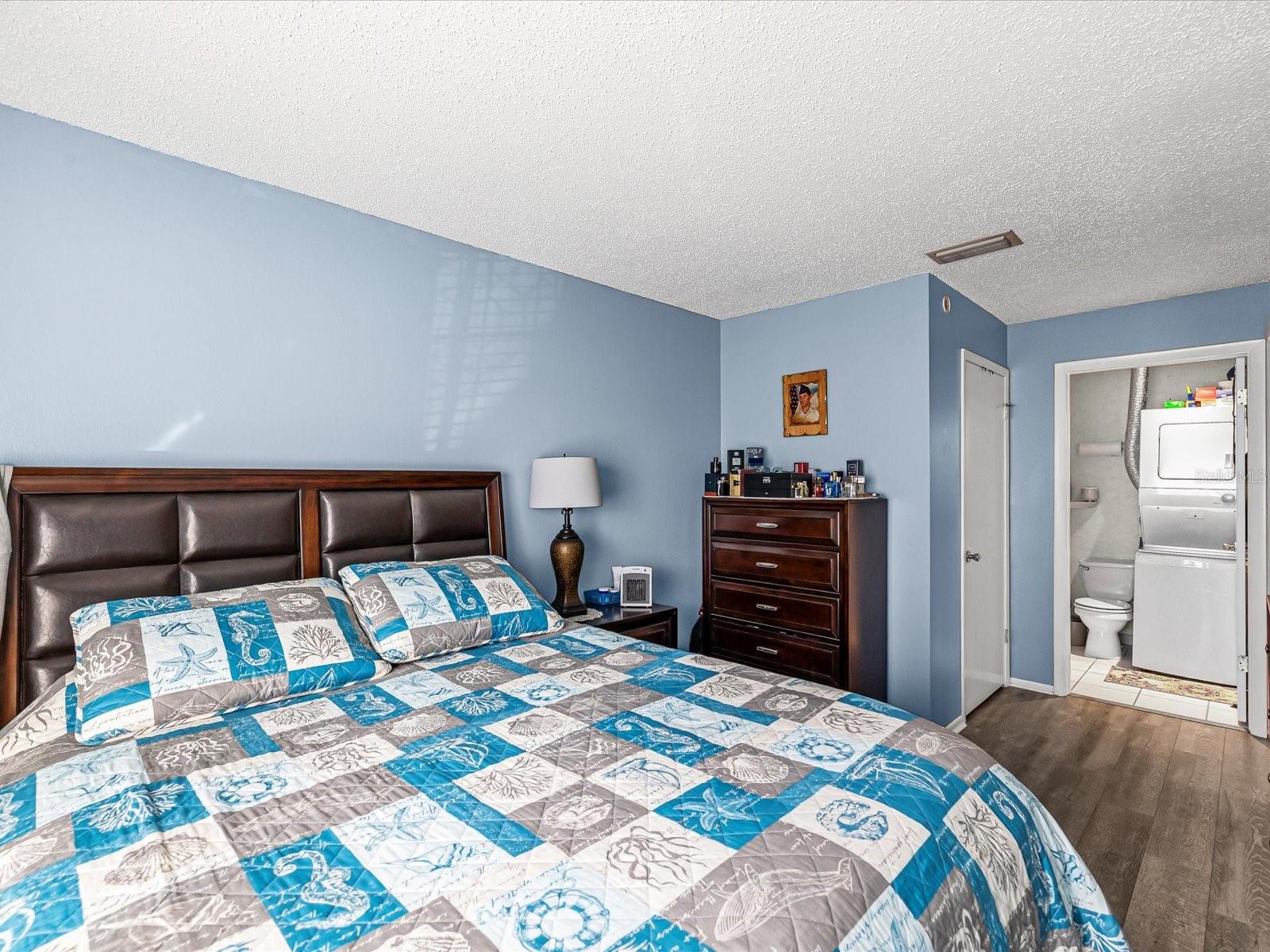 CEDAR POINTE CONDO PH 01 - Residential