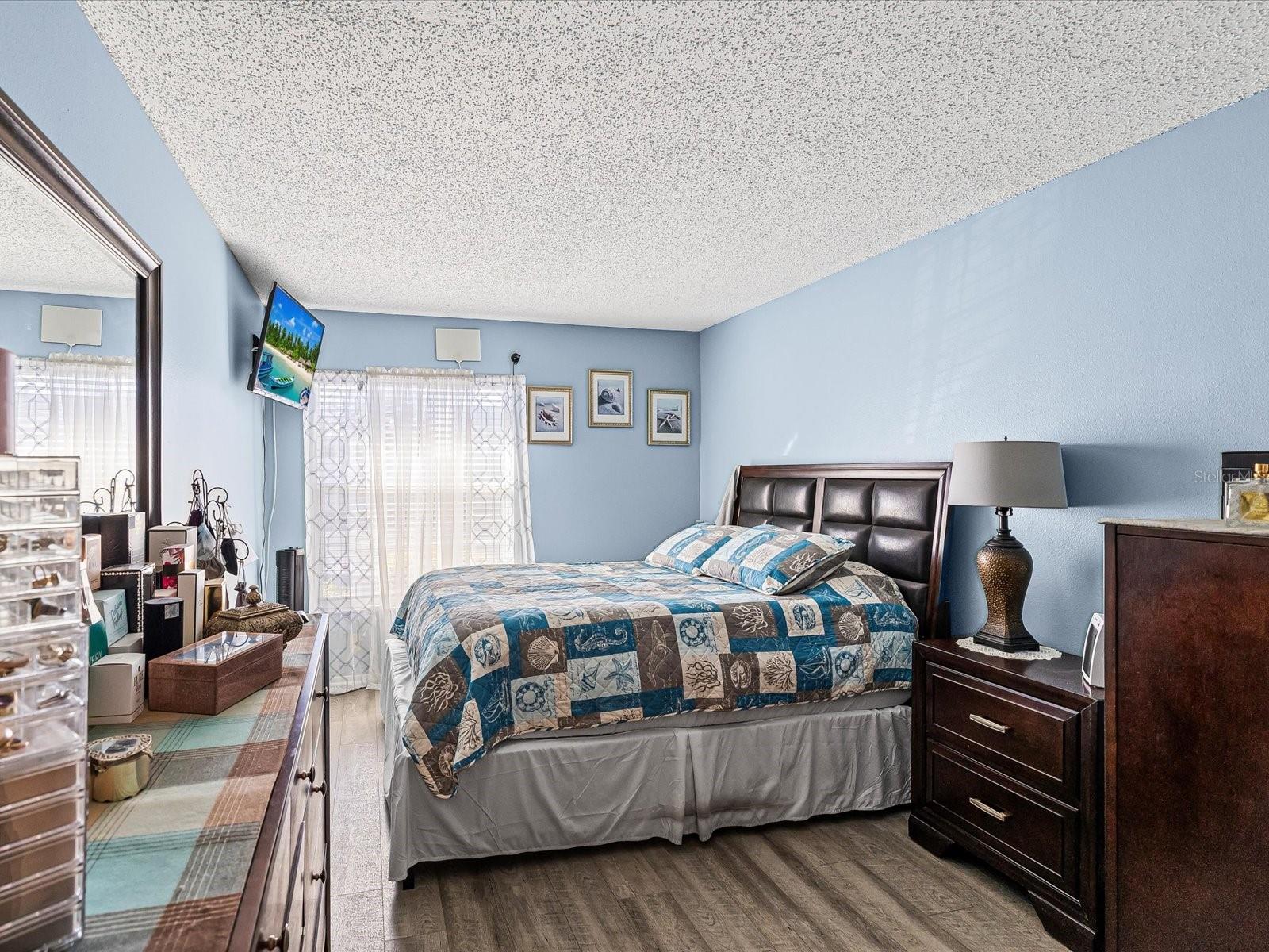 CEDAR POINTE CONDO PH 01 - Residential