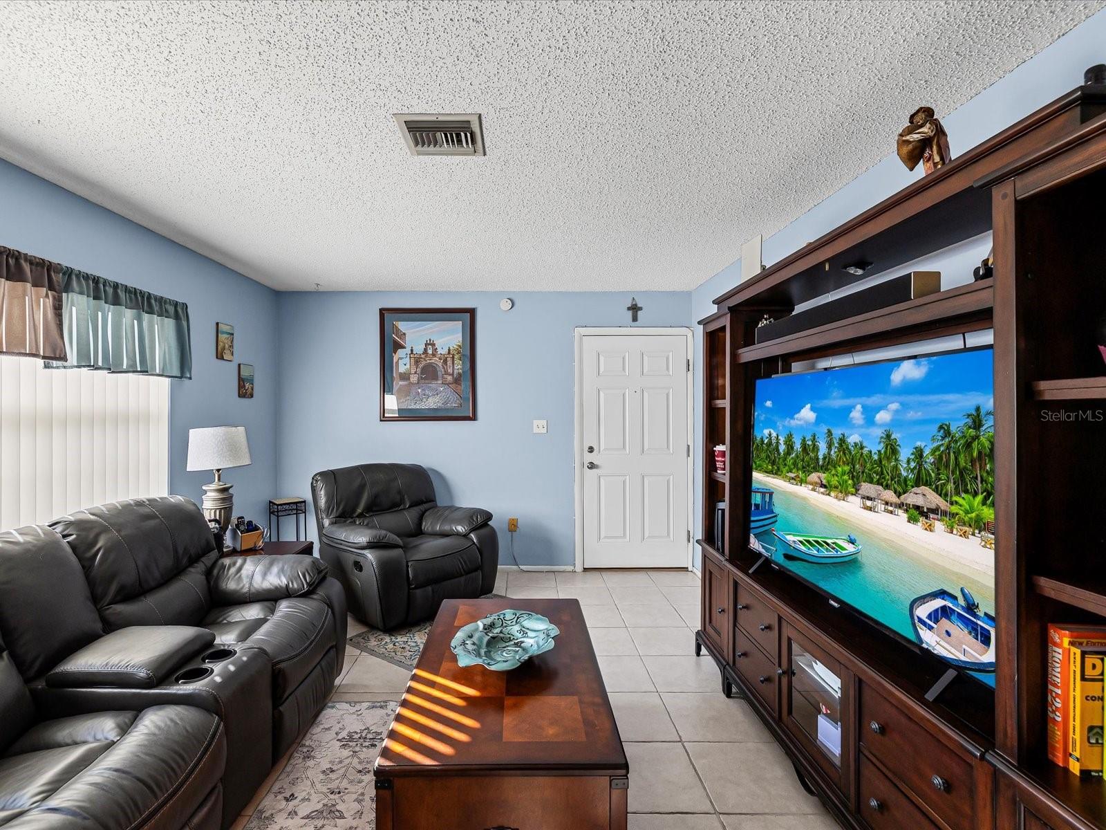 CEDAR POINTE CONDO PH 01 - Residential