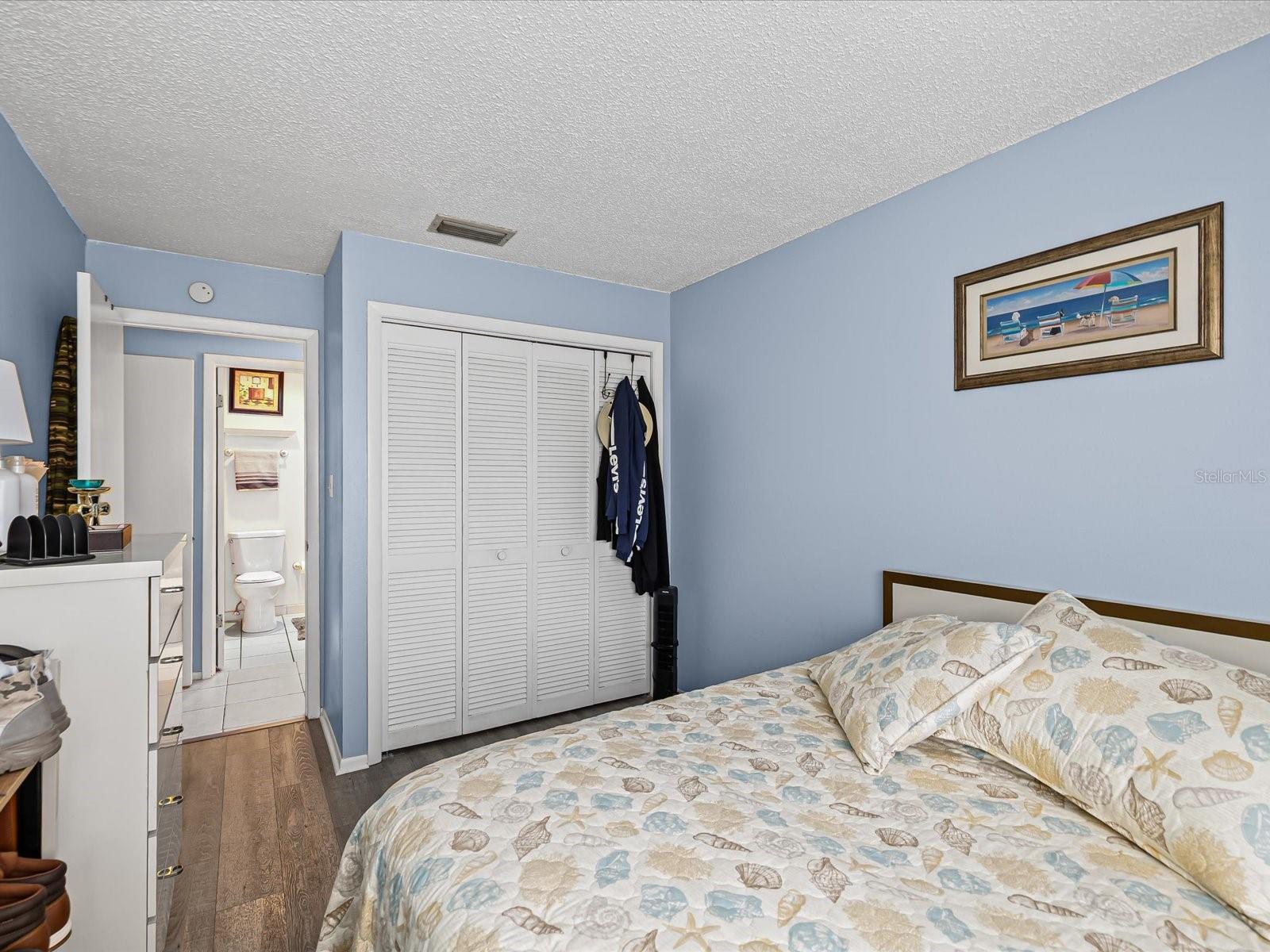 CEDAR POINTE CONDO PH 01 - Residential