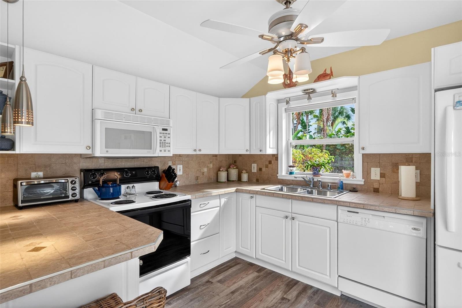 POINT OF ROCKS SUB - Residential