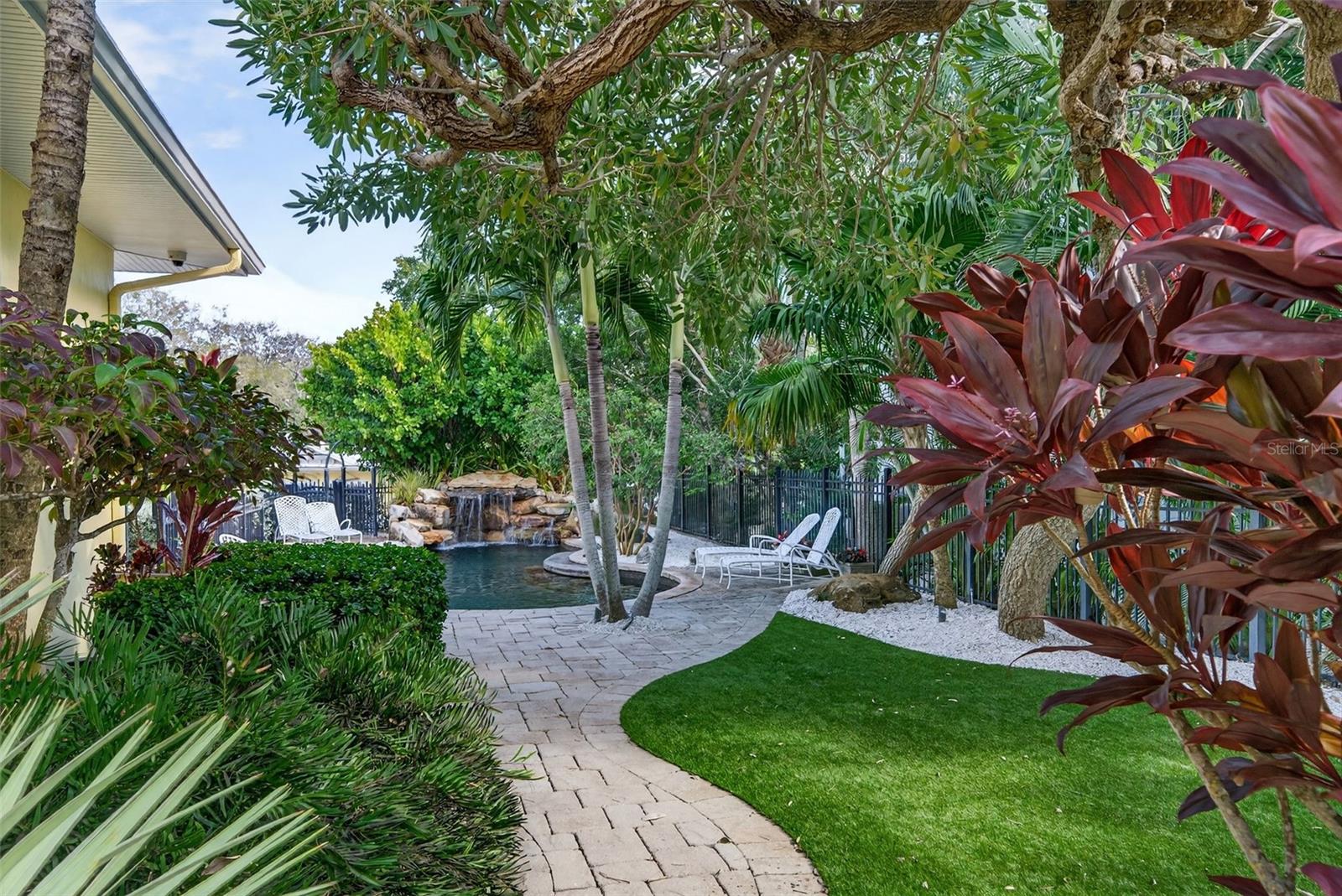 POINT OF ROCKS SUB - Residential