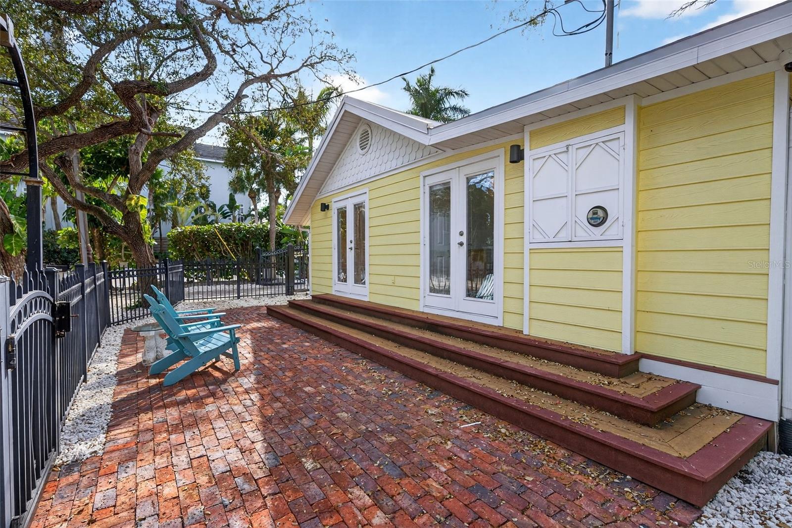 POINT OF ROCKS SUB - Residential